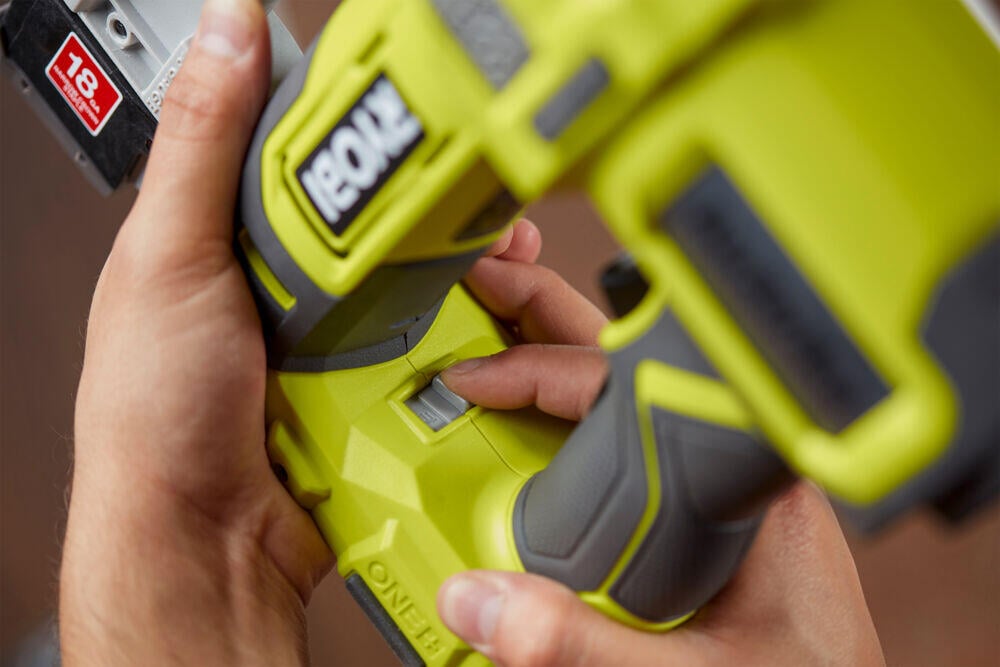 Ryobi R18GN18-120S dykkertpistol m/batteri og dykkert