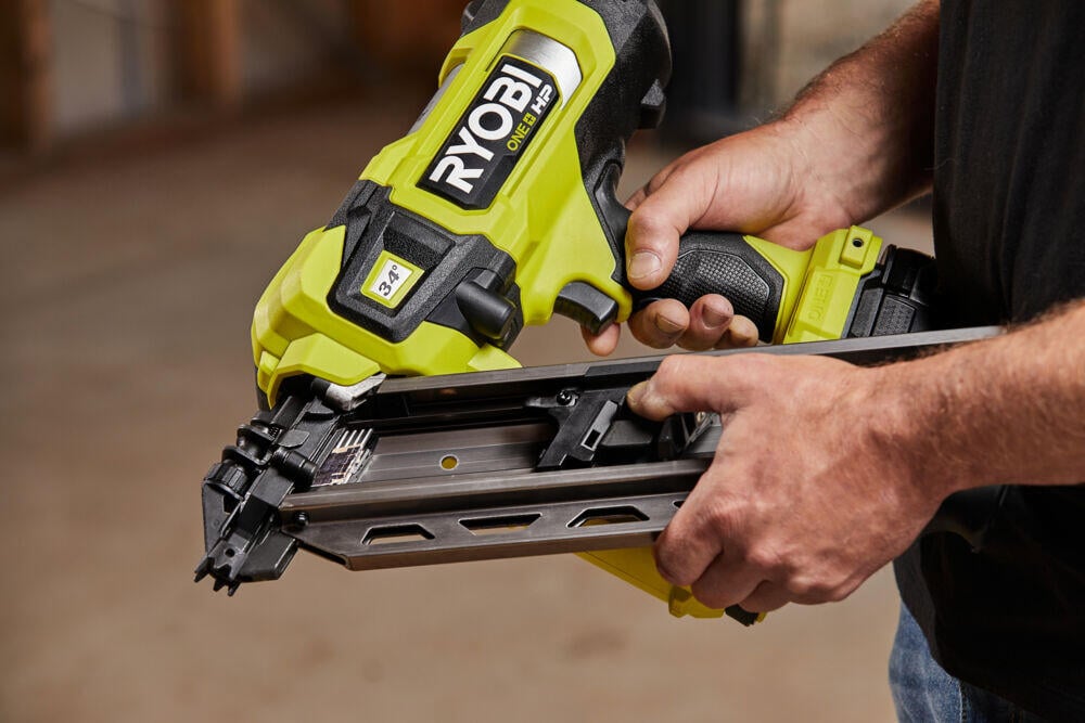 Ryobi ONE+ HP RFN1834X-0 spikerpistol u/batteri