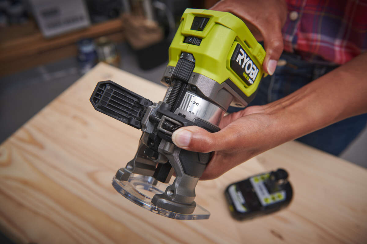 Ryobi ONE+ HP RTR18C-0 overfreser u/batteri