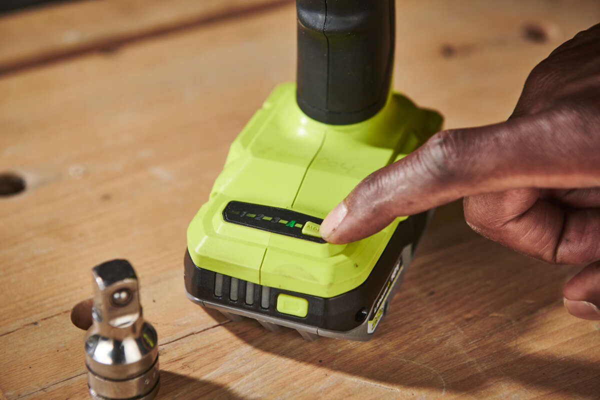 Ryobi ONE+ HP RIW18C-0 muttertrekker u/batteri