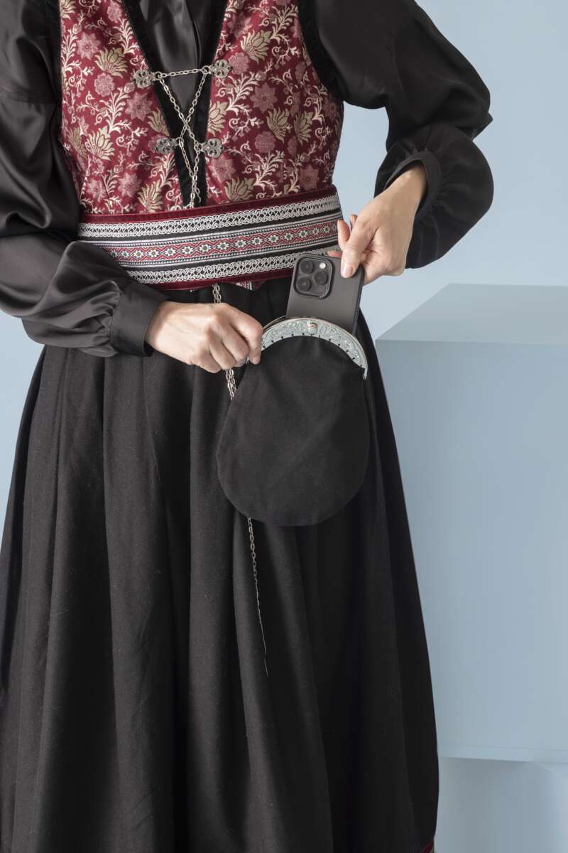 Hedda bluse til festdrakt dame