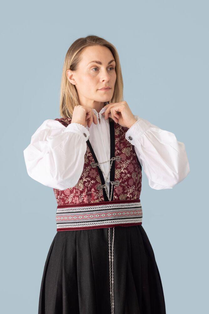 Anne bunadskjorte dame
