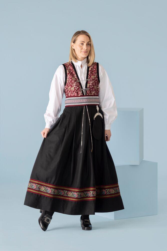 Anne bunadskjorte dame