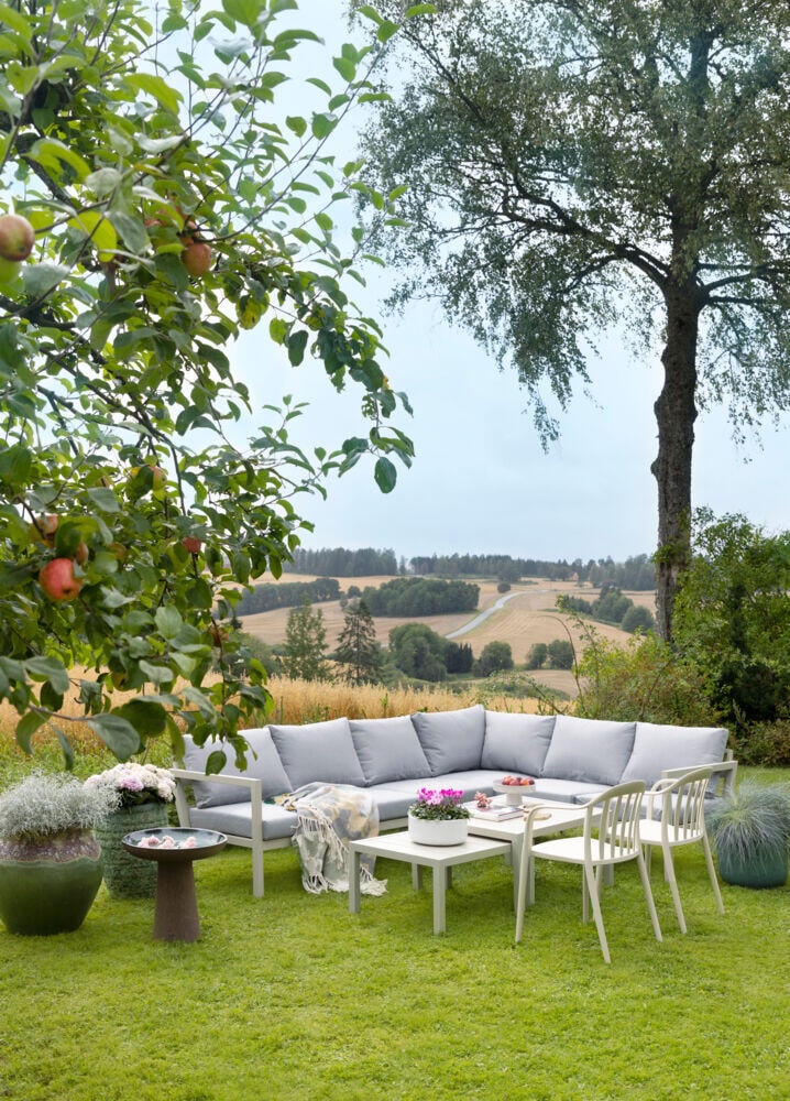 Røst hjørnegruppe kalk og lys grå vanntette putetrekk