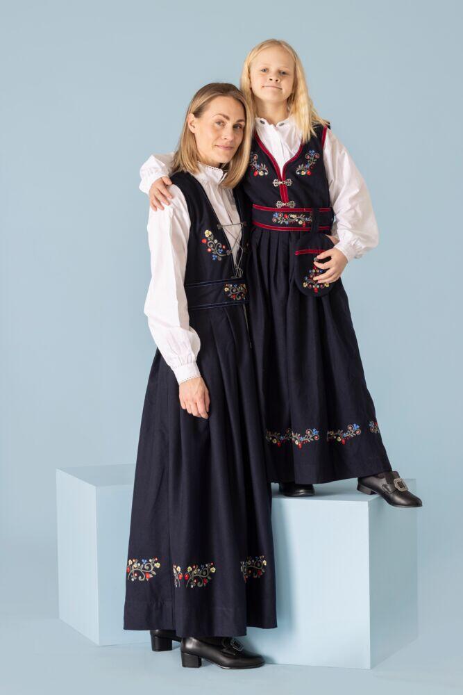 Alma festdrakt junior