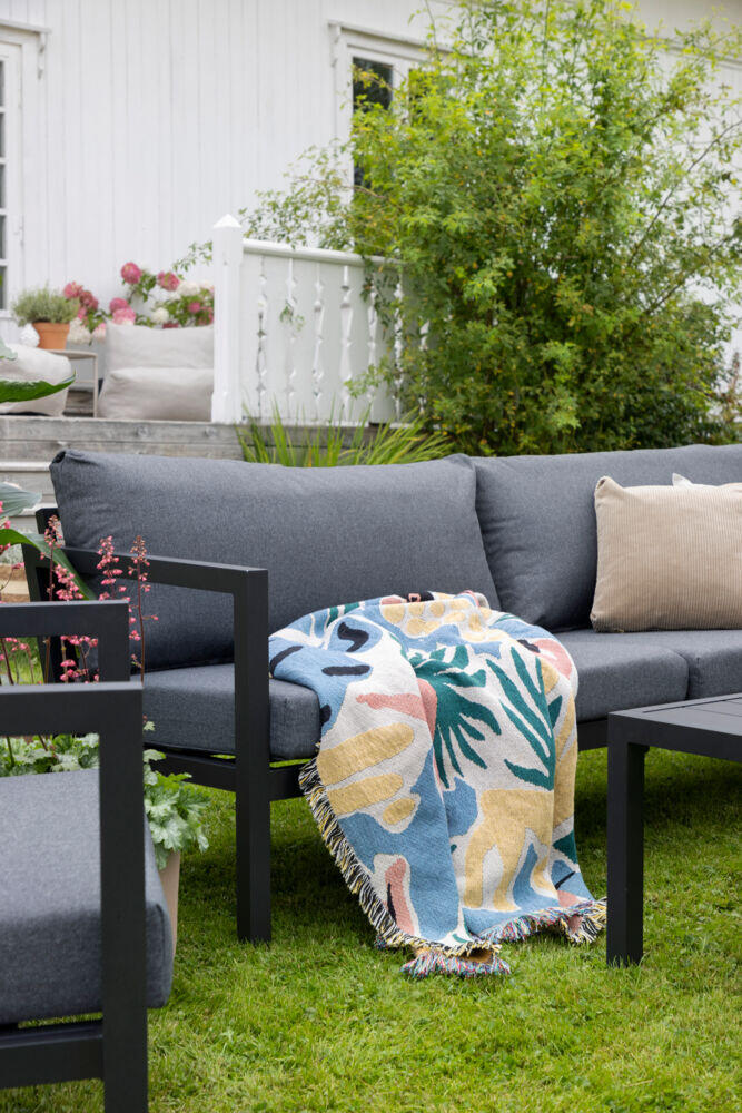 Røst sofagruppe sort og mørk grå impregnerte putetrekk