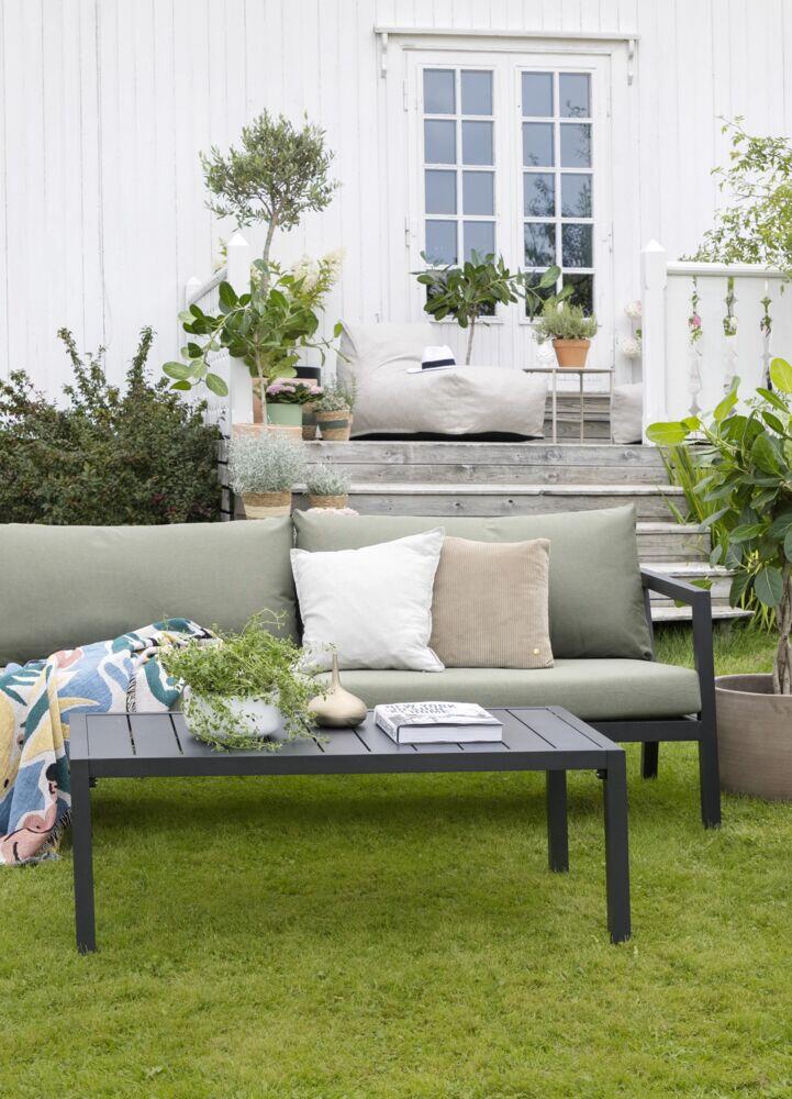 Røst sofagruppe sort og grønne vanntette putetrekk