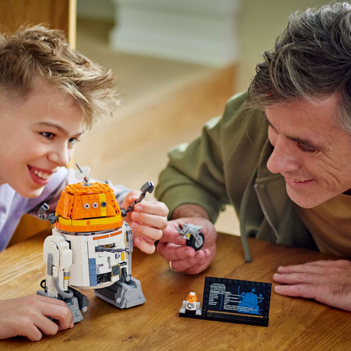 LEGO® Star Wars: Ahsoka™ Astromech-droiden Chopper (C1-10P)™ 75416