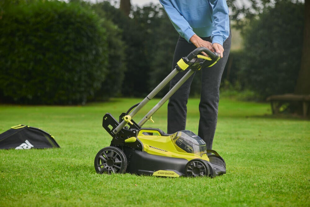 Ryobi RY18LMX40C-150 gressklipper m/batteri