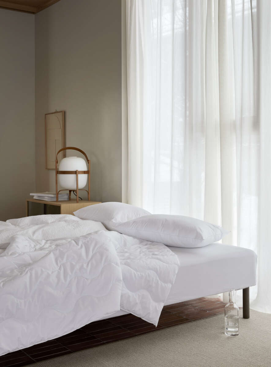 Høie Opal helårs dyne og pute sett i fiber