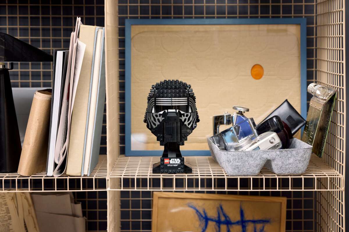 LEGO® Star Wars™ Hjelmen til Kylo Ren™ 75415