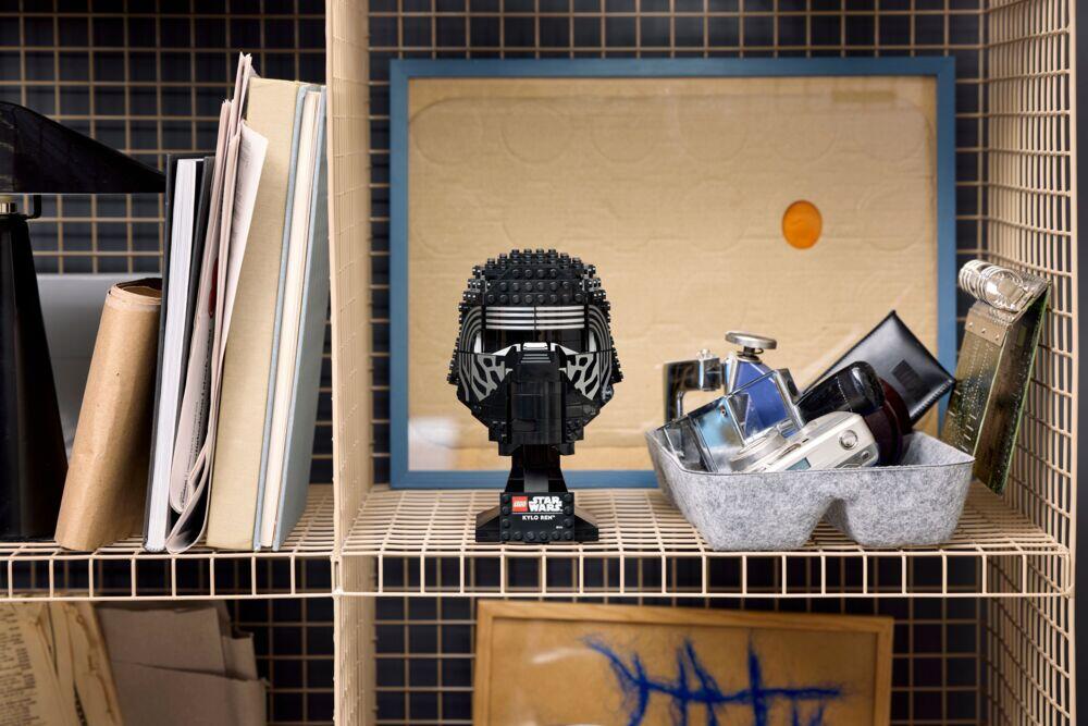 LEGO® Star Wars™ Hjelmen til Kylo Ren™ 75415