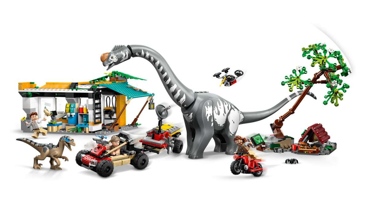 LEGO® Jurassic World På sporet av titanosaurus og raptor 76973