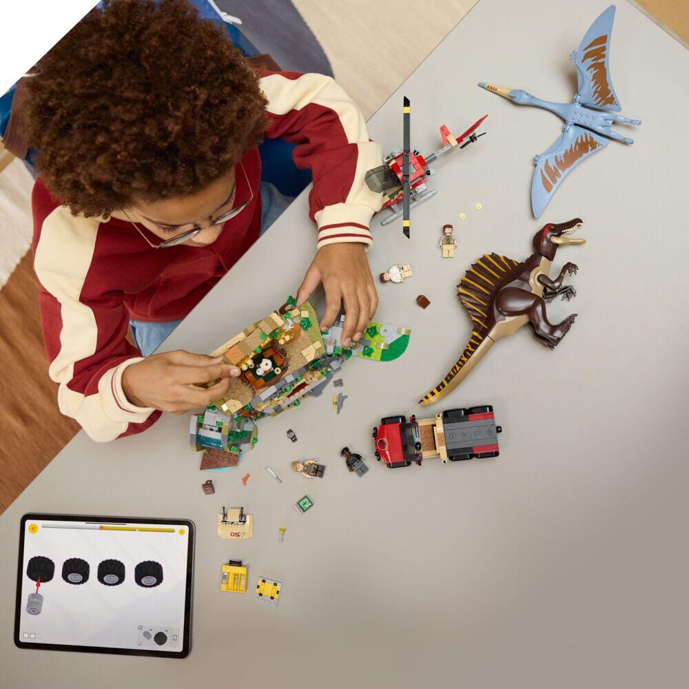 LEGO® Jurassic World Helikopteroppdrag med spinosaurus og quetzalcoatlus 76976