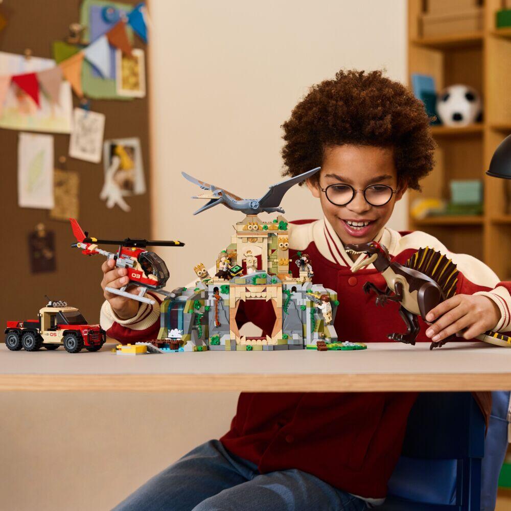 LEGO® Jurassic World Helikopteroppdrag med spinosaurus og quetzalcoatlus 76976