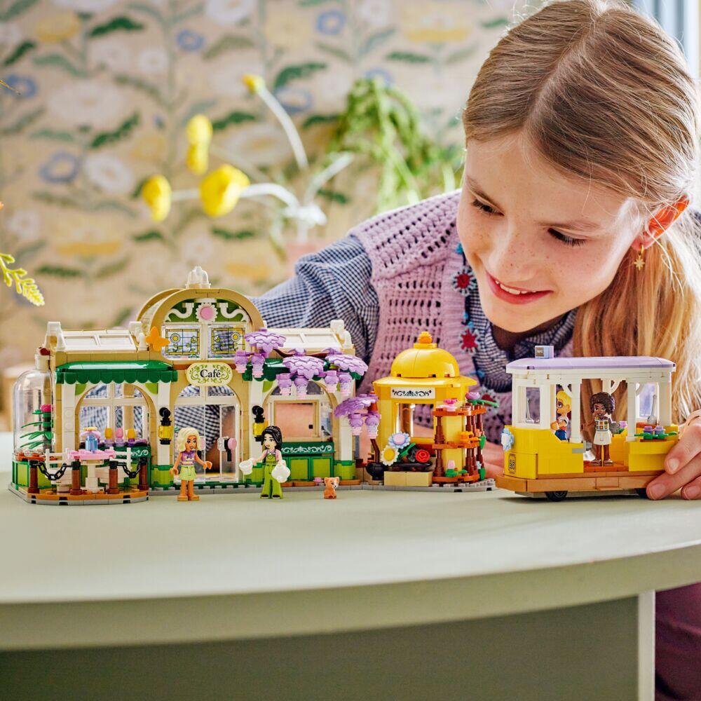 LEGO® Friends Kafé med blomsterbutikk 42671