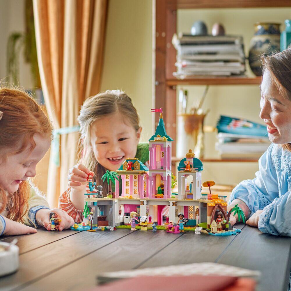 LEGO® ǀ Disney Prinsesseslott med kjæledyr 43267