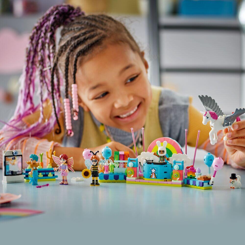 LEGO® Friends Utkledningsfest med enhjørning og alv 42661
