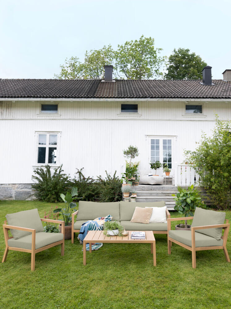 Røst sofagruppe teak og grønne vanntette putetrekk