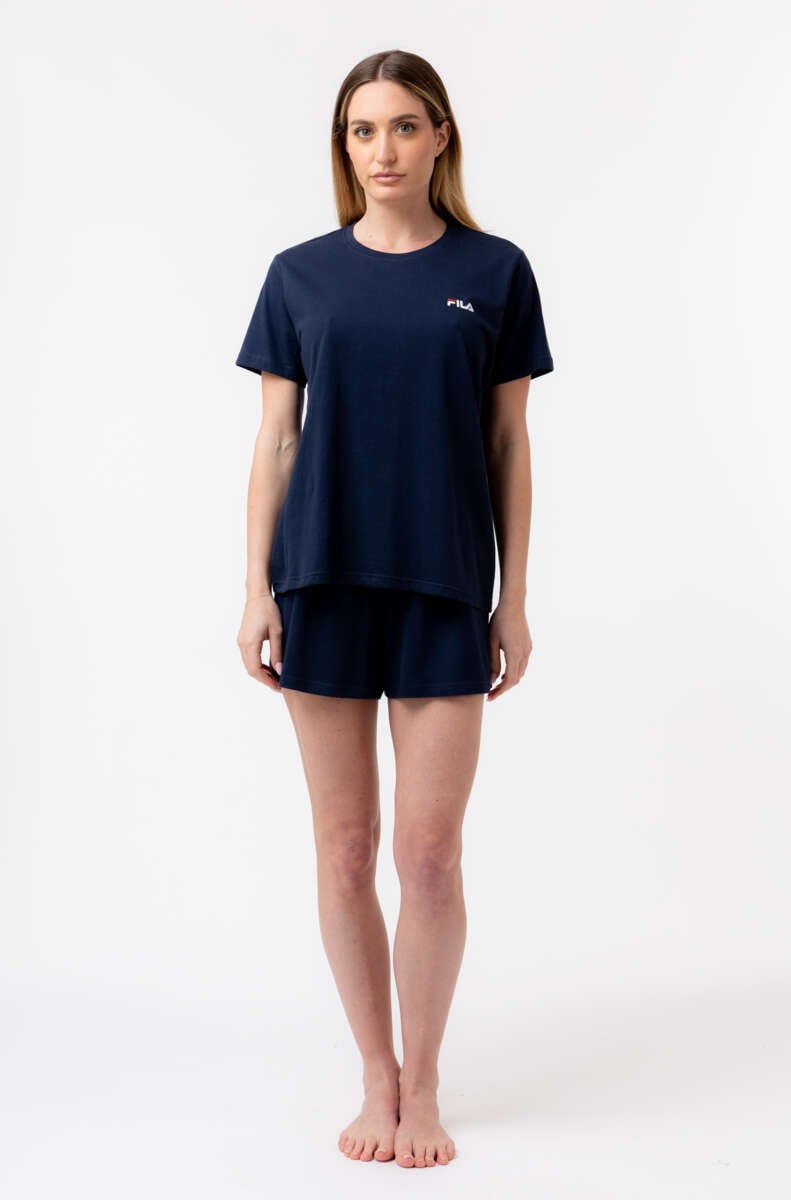 Fila pysjamassett dame