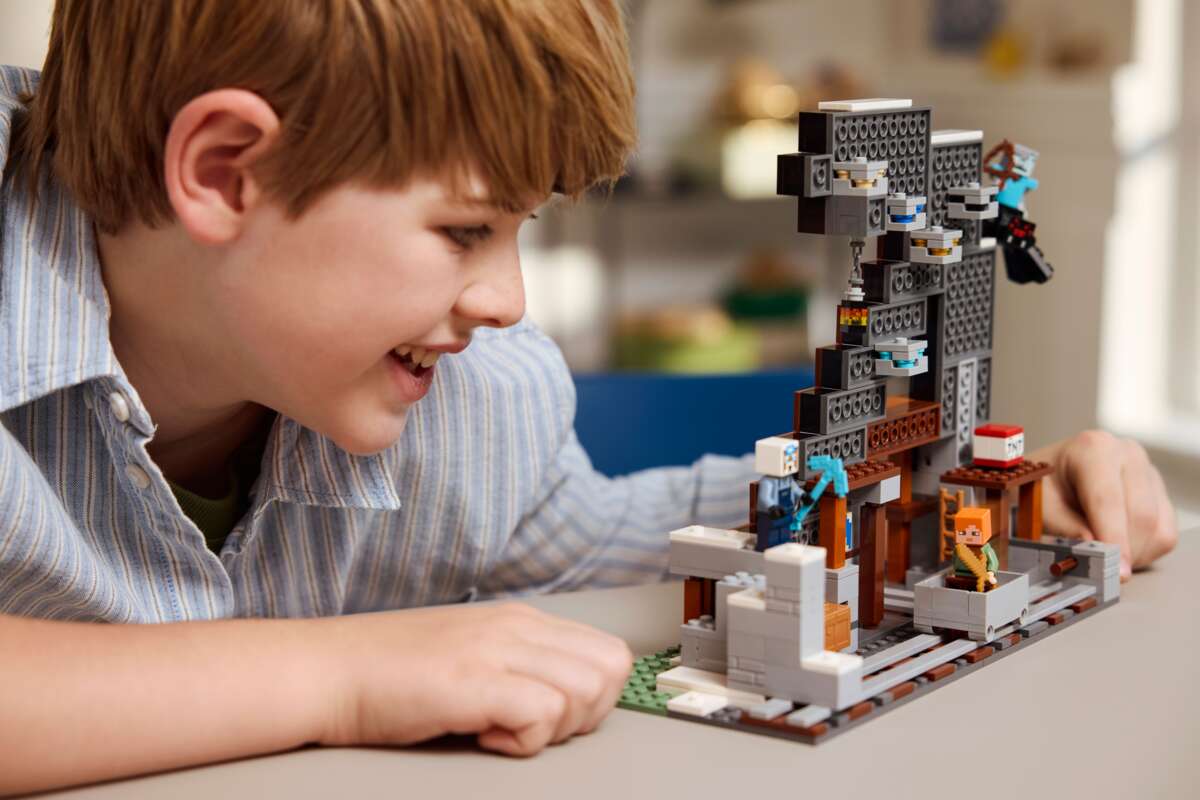 LEGO® Minecraft® Hakkegruven 21277