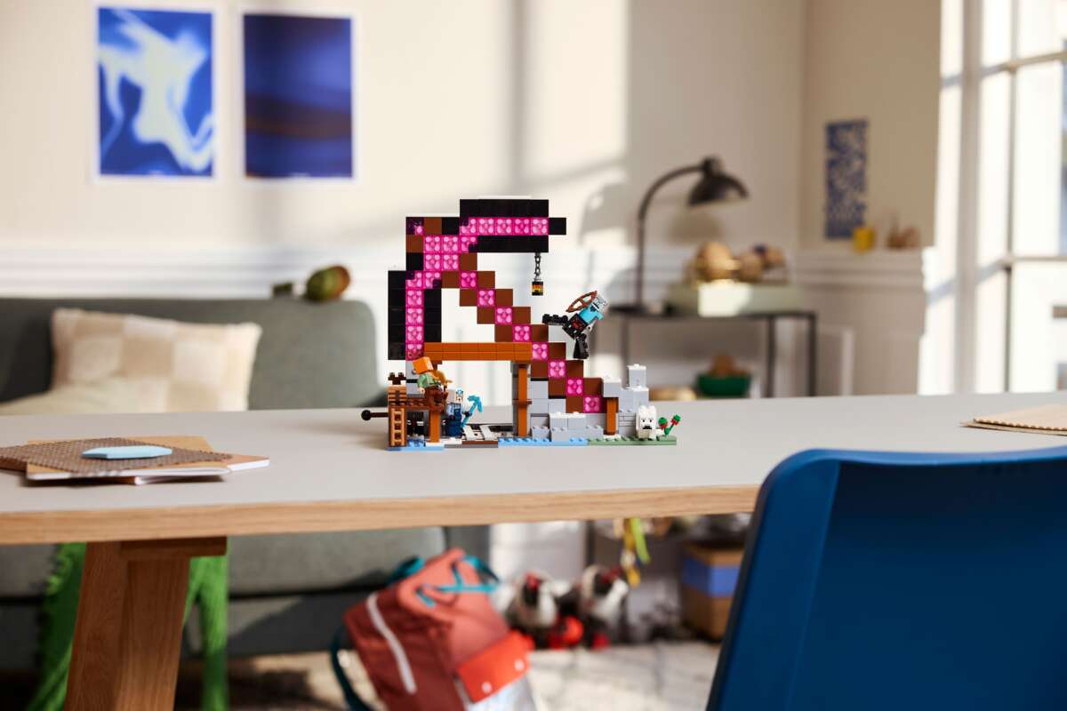 LEGO® Minecraft® Hakkegruven 21277