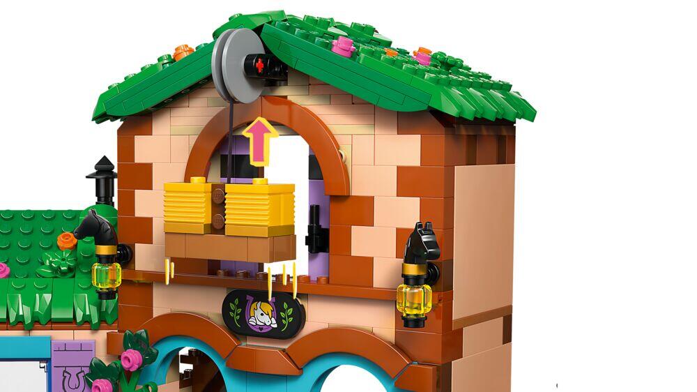 LEGO® Friends Ponniranch med stall 42654