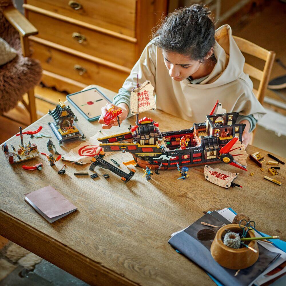 LEGO® NINJAGO® Tempelskipet Bounty 71848