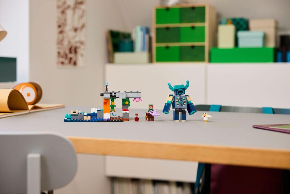 LEGO® Minecraft® Møtet med skogvokteren 21274