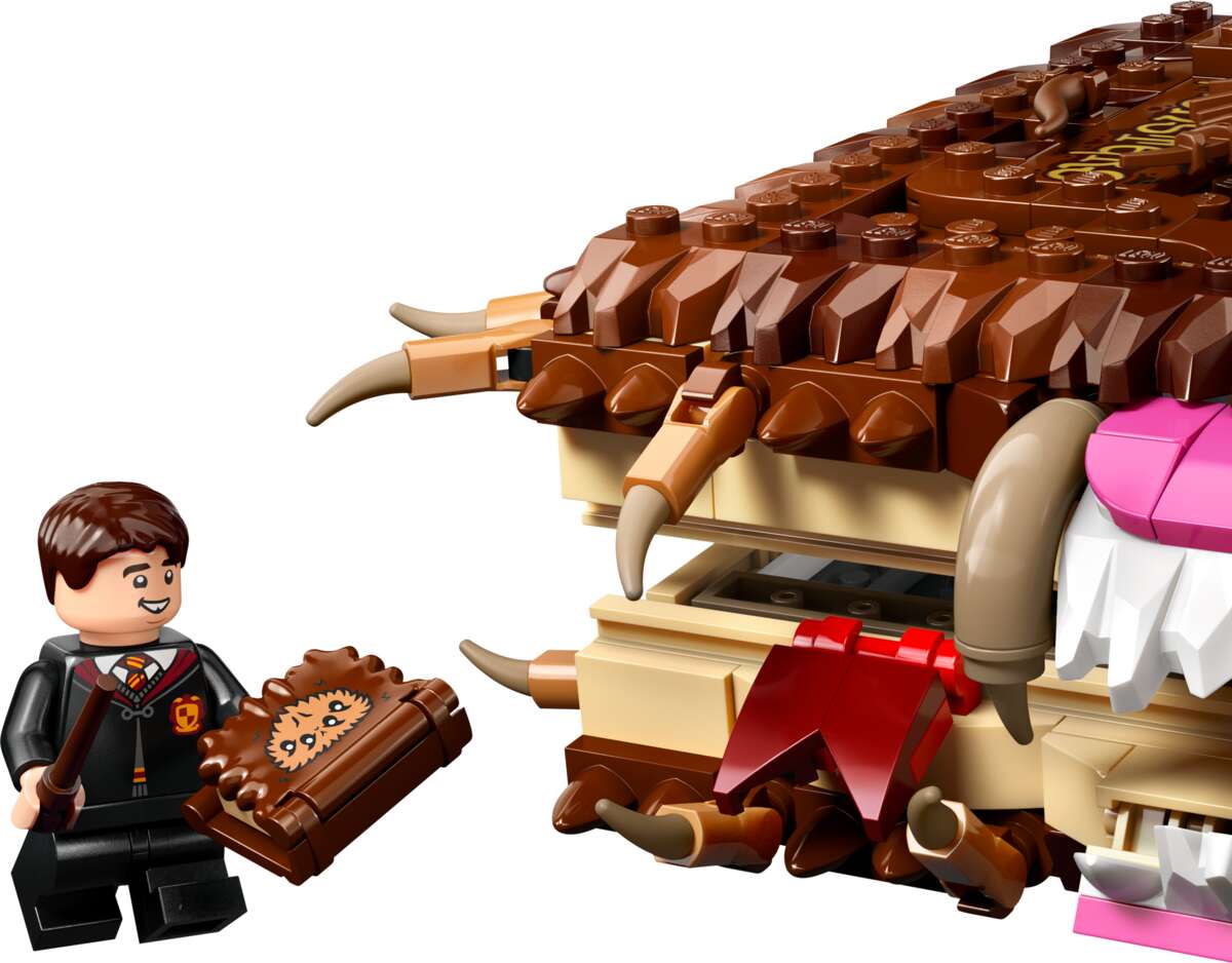 LEGO® Harry Potter™ Den glefsende Monsterboken om monstre 76449
