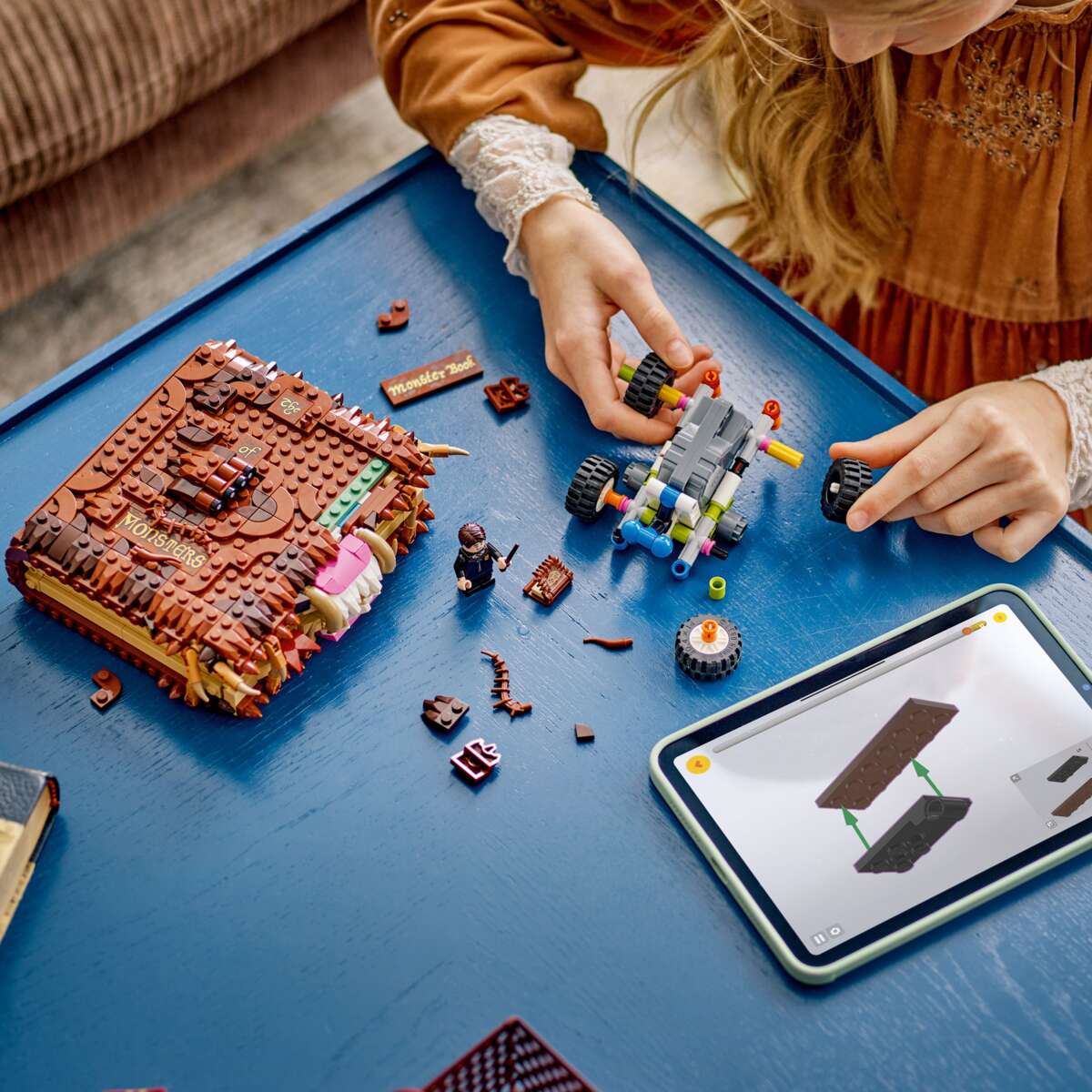 LEGO® Harry Potter™ Den glefsende Monsterboken om monstre 76449