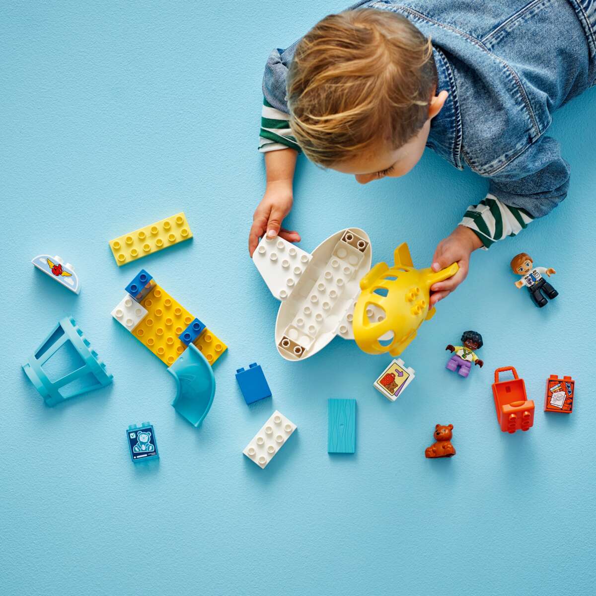 LEGO® DUPLO® Town På flyplassen for første gang 10443