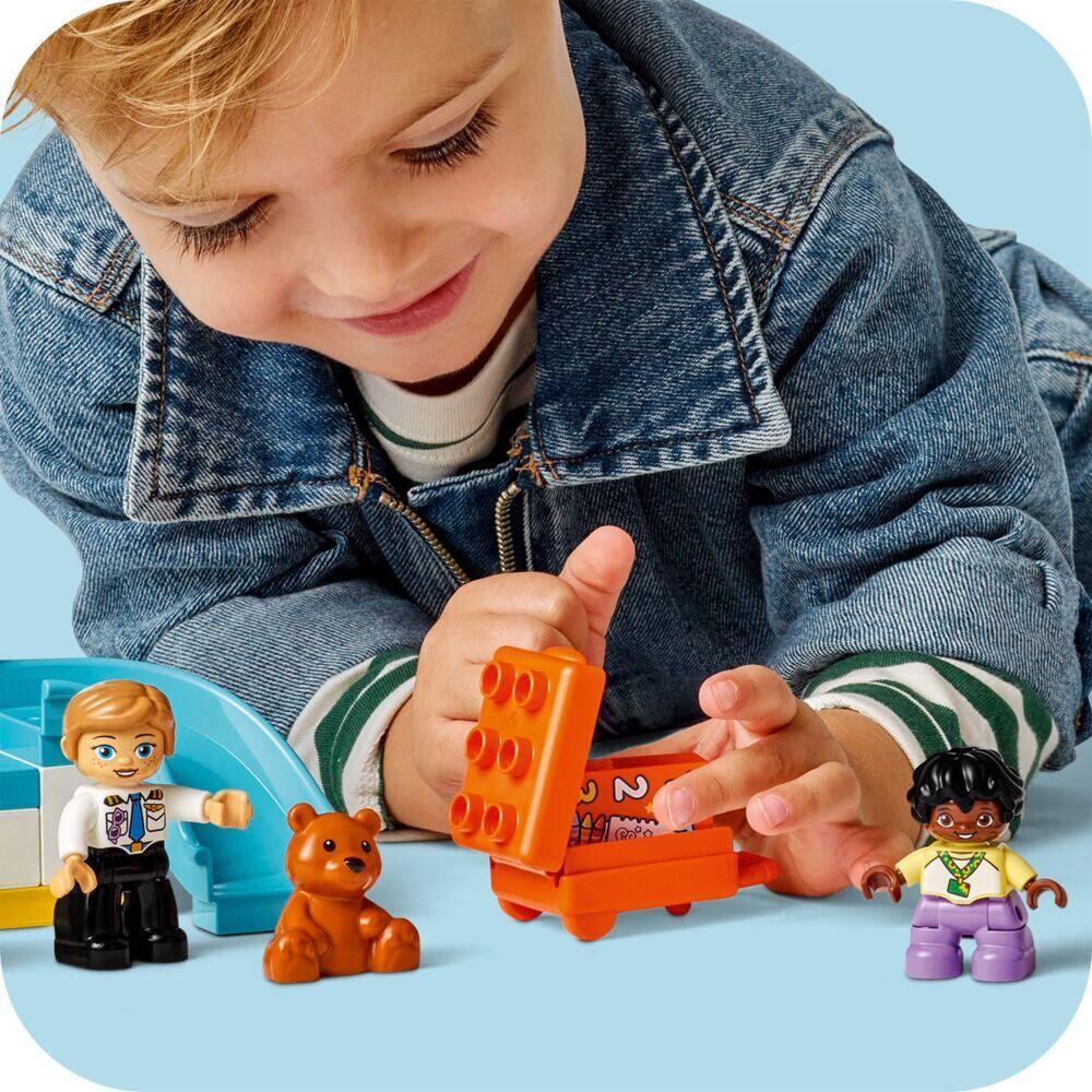 LEGO® DUPLO® Town På flyplassen for første gang 10443