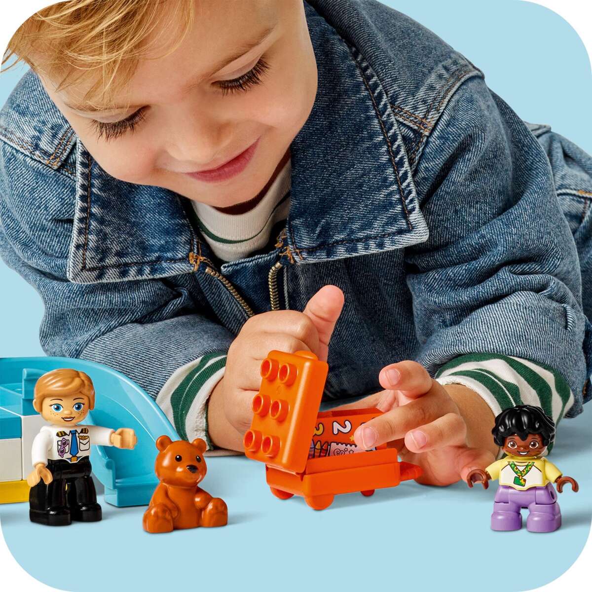 LEGO® DUPLO® Town På flyplassen for første gang 10443