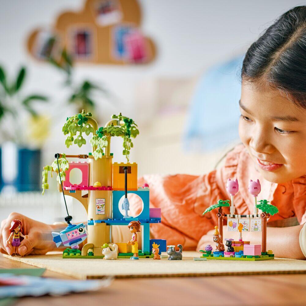 LEGO® Friends Kattens bursdagsfest og leketre 42666