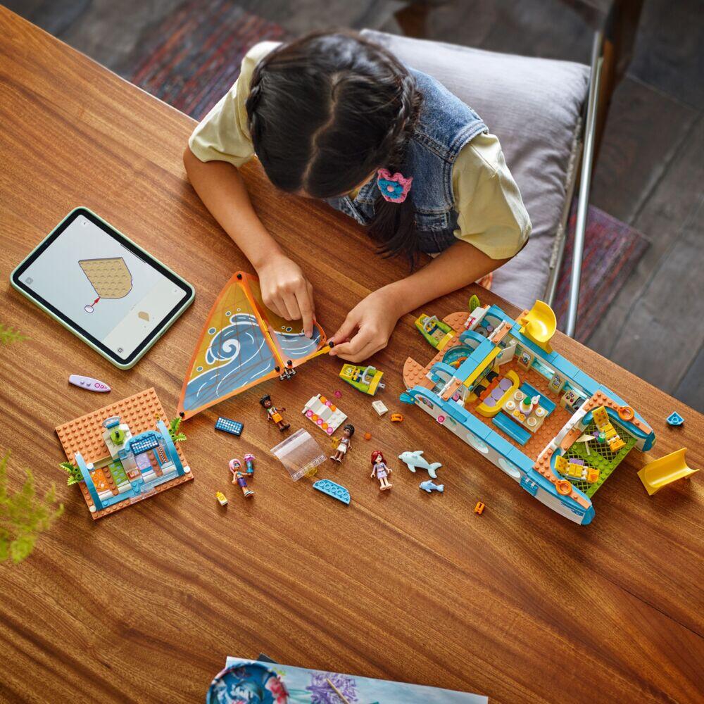 LEGO® Friends Seilbåteventyr 42664