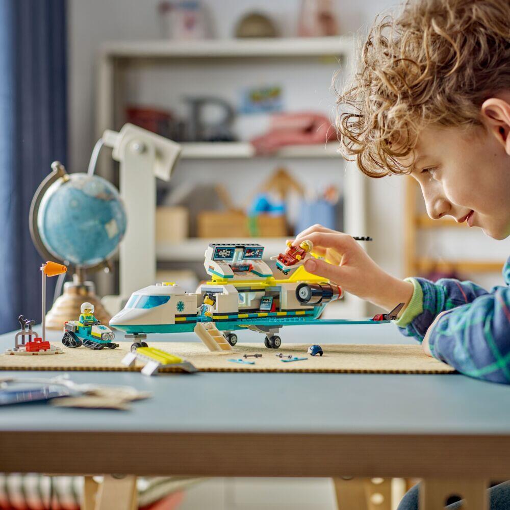 LEGO® City Redningsmannskap ambulansefly og fly 60465