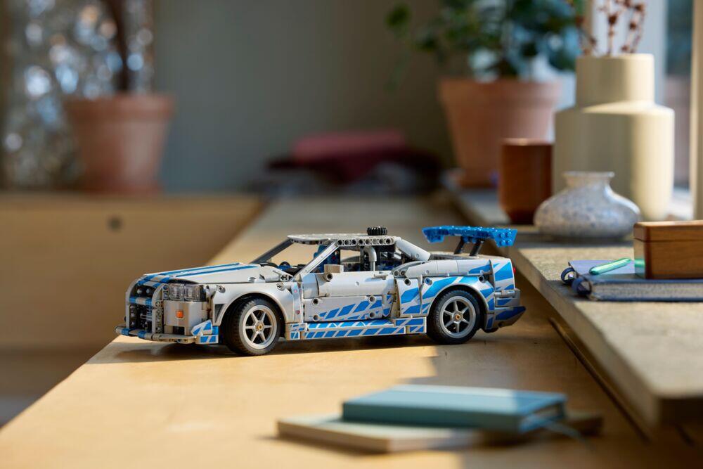 LEGO® Technic™ 2 Fast 2 Furious Nissan Skyline GT-R (R34)-bil 42210