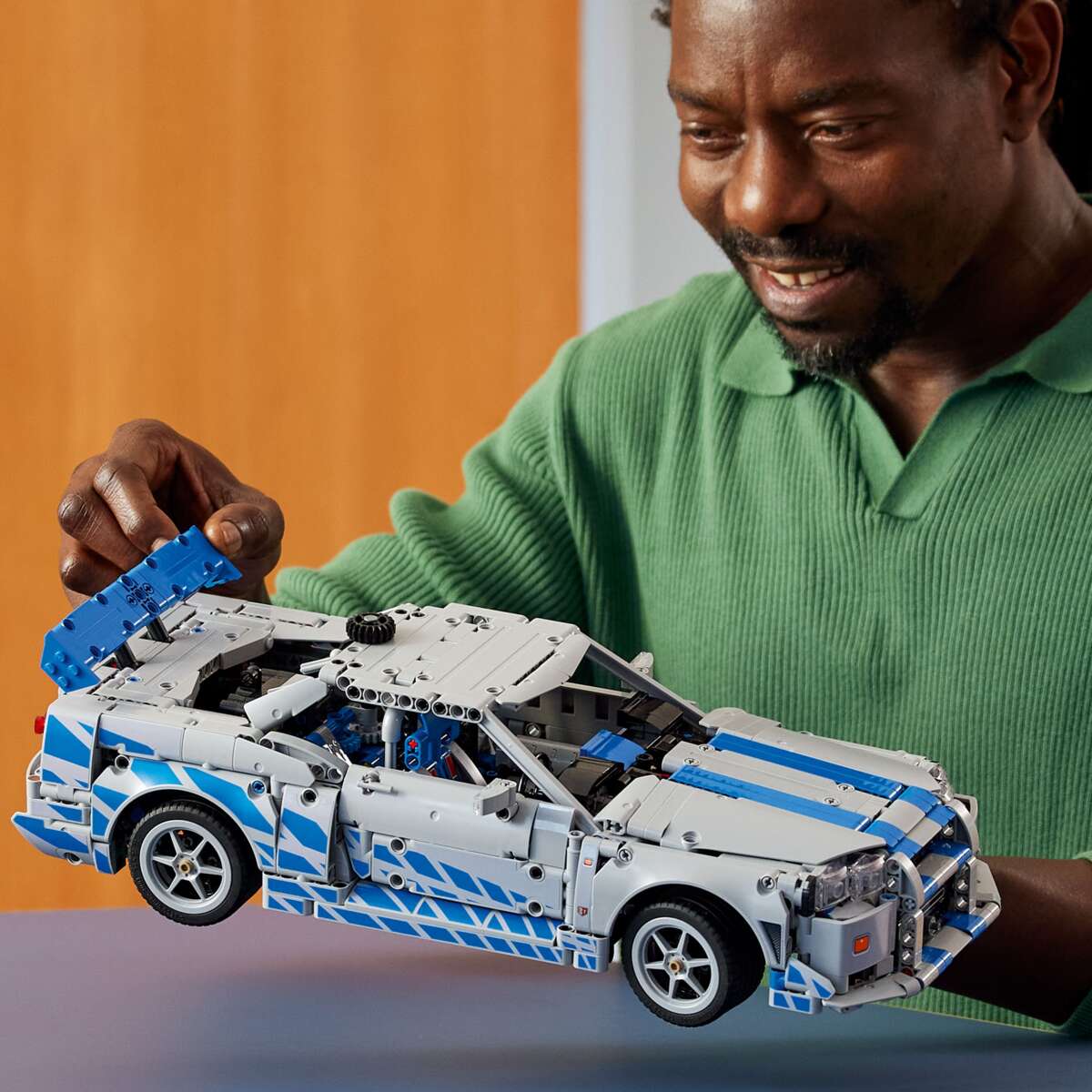 LEGO® Technic™ 2 Fast 2 Furious Nissan Skyline GT-R (R34)-bil 42210