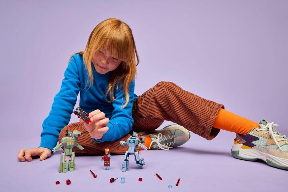 LEGO® ǀ Marvel Iron Man og War Machine mot Hammer-droner 76320