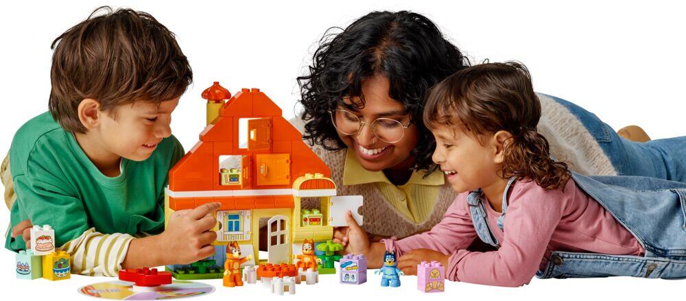 LEGO® DUPLO® Blueys hus med huskespill 10459