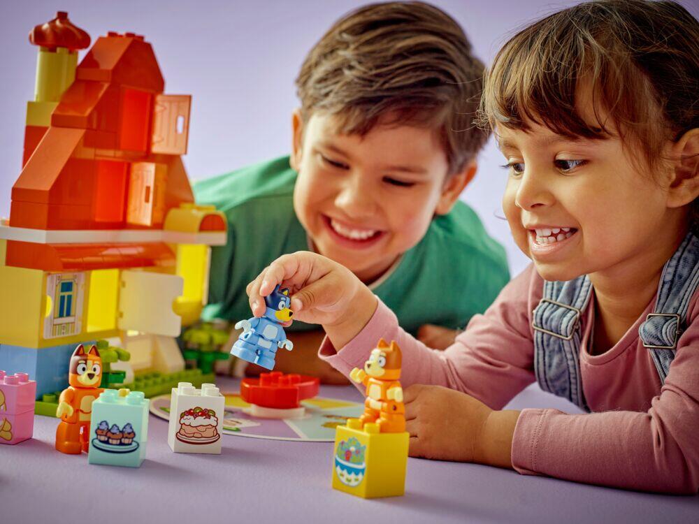 LEGO® DUPLO® Blueys hus med huskespill 10459
