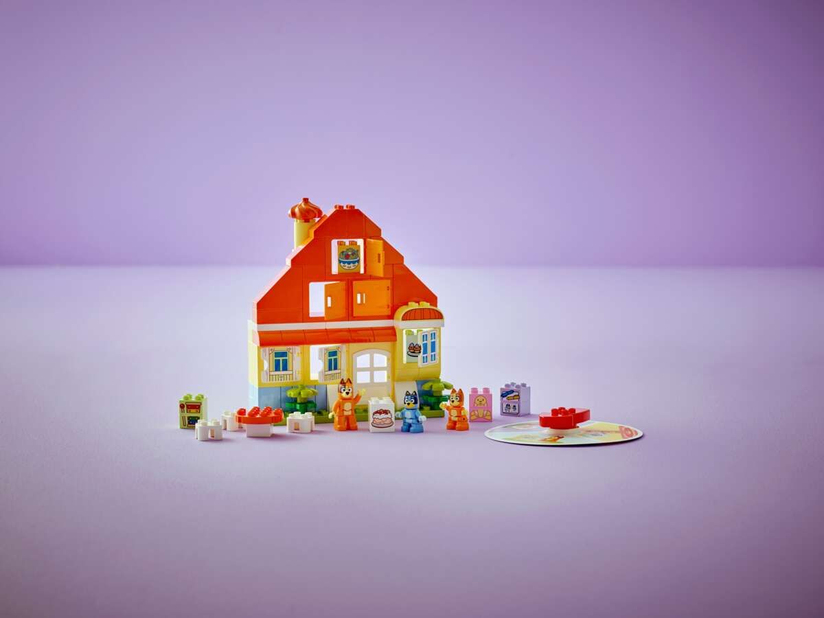 LEGO® DUPLO® Blueys hus med huskespill 10459