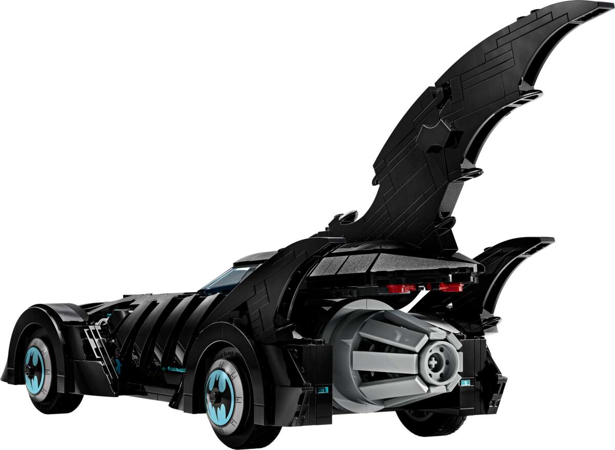 LEGO® DC Batman™: Batman Forever™ Batmobile™ 76304