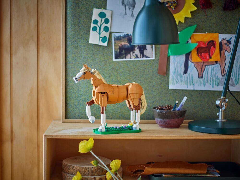 LEGO® Creator 3-i-1 Vakker hest 31166