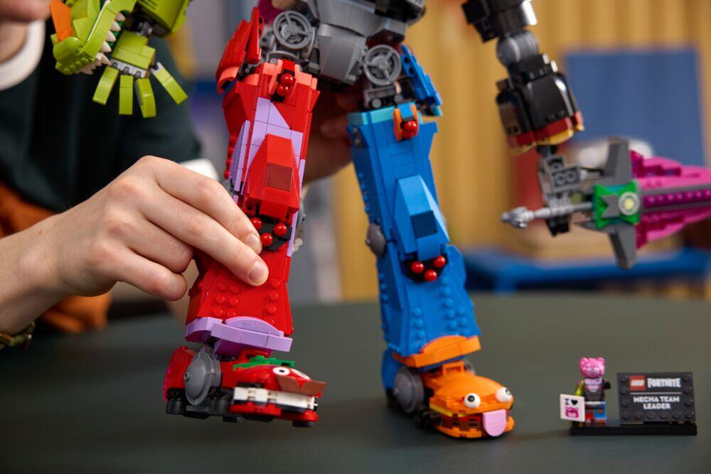 LEGO® Fortnite® Mecha Team Leader 77078