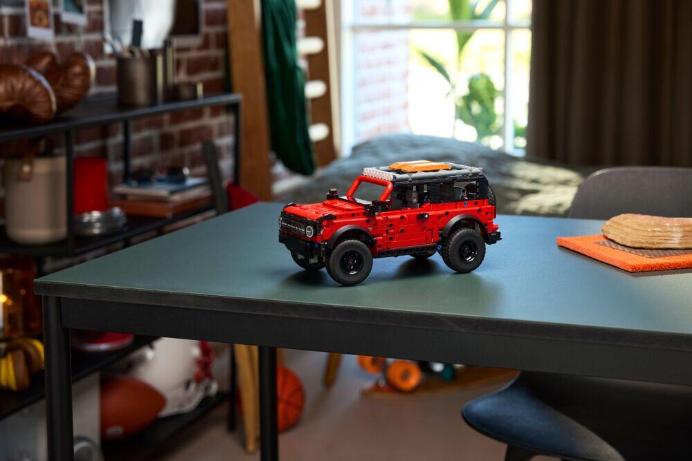 LEGO® Technic Ford Bronco® SUV 42213