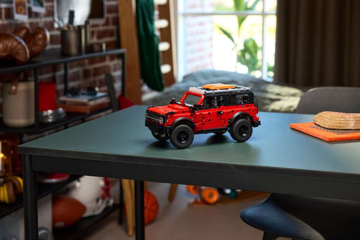 LEGO® Technic Ford Bronco® SUV 42213