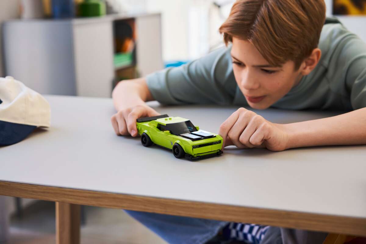 LEGO® Speed Champions Sportsbilen Dodge Challenger SRT Hellcat 77237