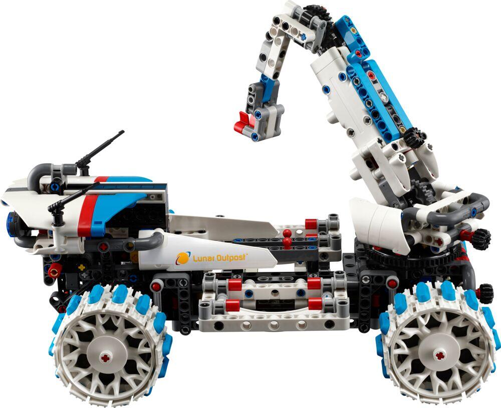 LEGO® Technic Lunar Outpost™ månerover-romkjøretøy 42211
